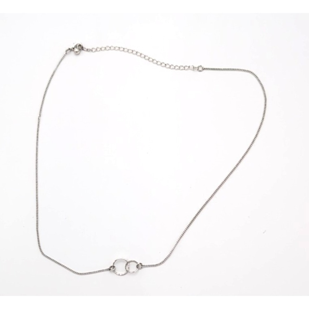 Silver Interlocking Circles Pendant Necklace